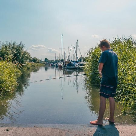 ホテルEuroparcs De Biesbosch Willemsdorp エクステリア 写真