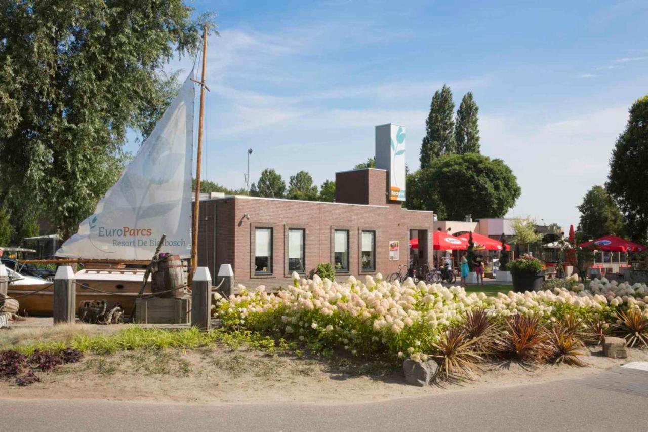 ホテルEuroparcs De Biesbosch Willemsdorp エクステリア 写真