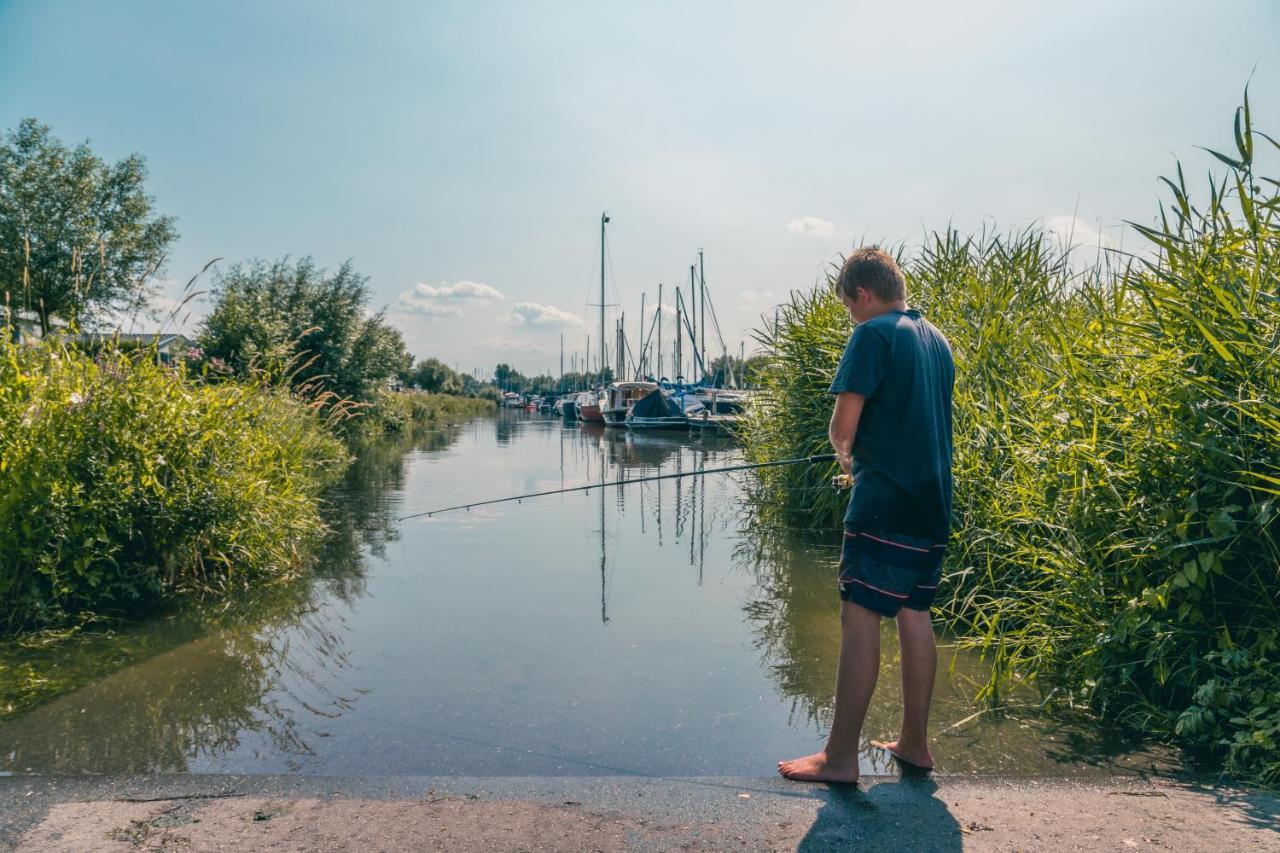 ホテルEuroparcs De Biesbosch Willemsdorp エクステリア 写真