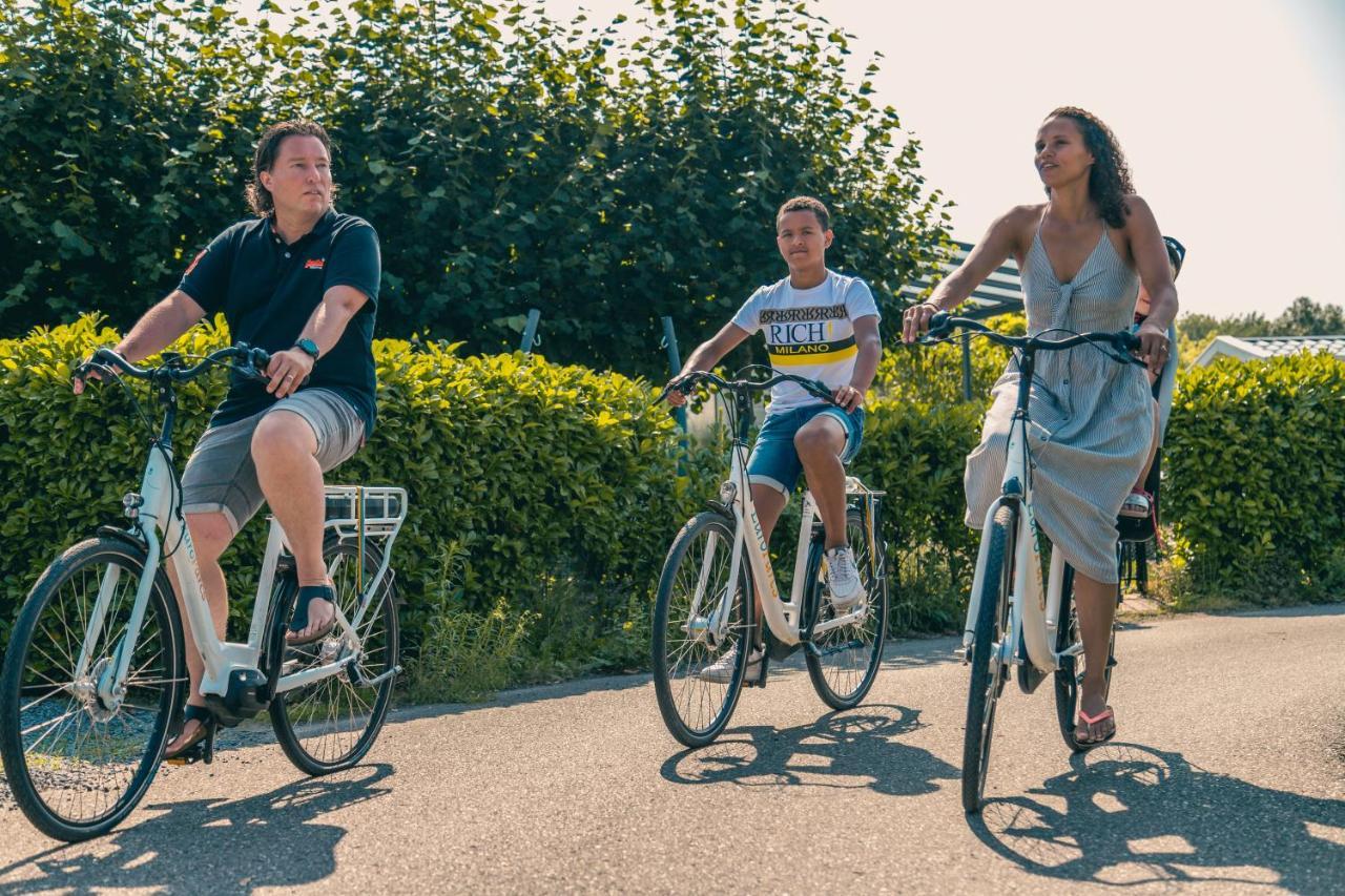 ホテルEuroparcs De Biesbosch Willemsdorp エクステリア 写真