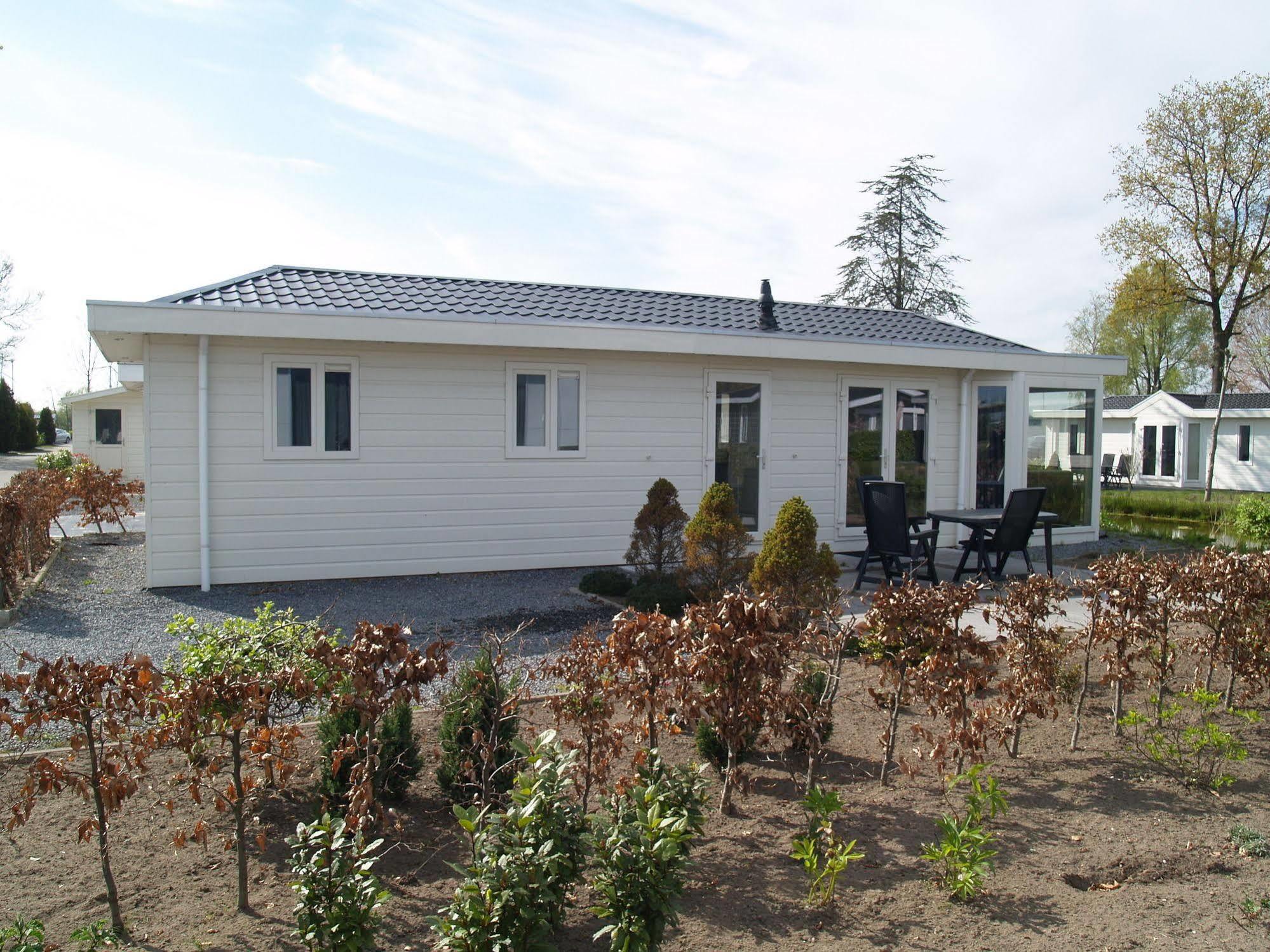 ホテルEuroparcs De Biesbosch Willemsdorp エクステリア 写真